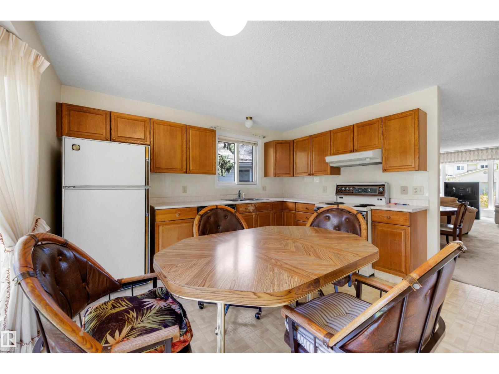 17946 57 AV NW — photo 11