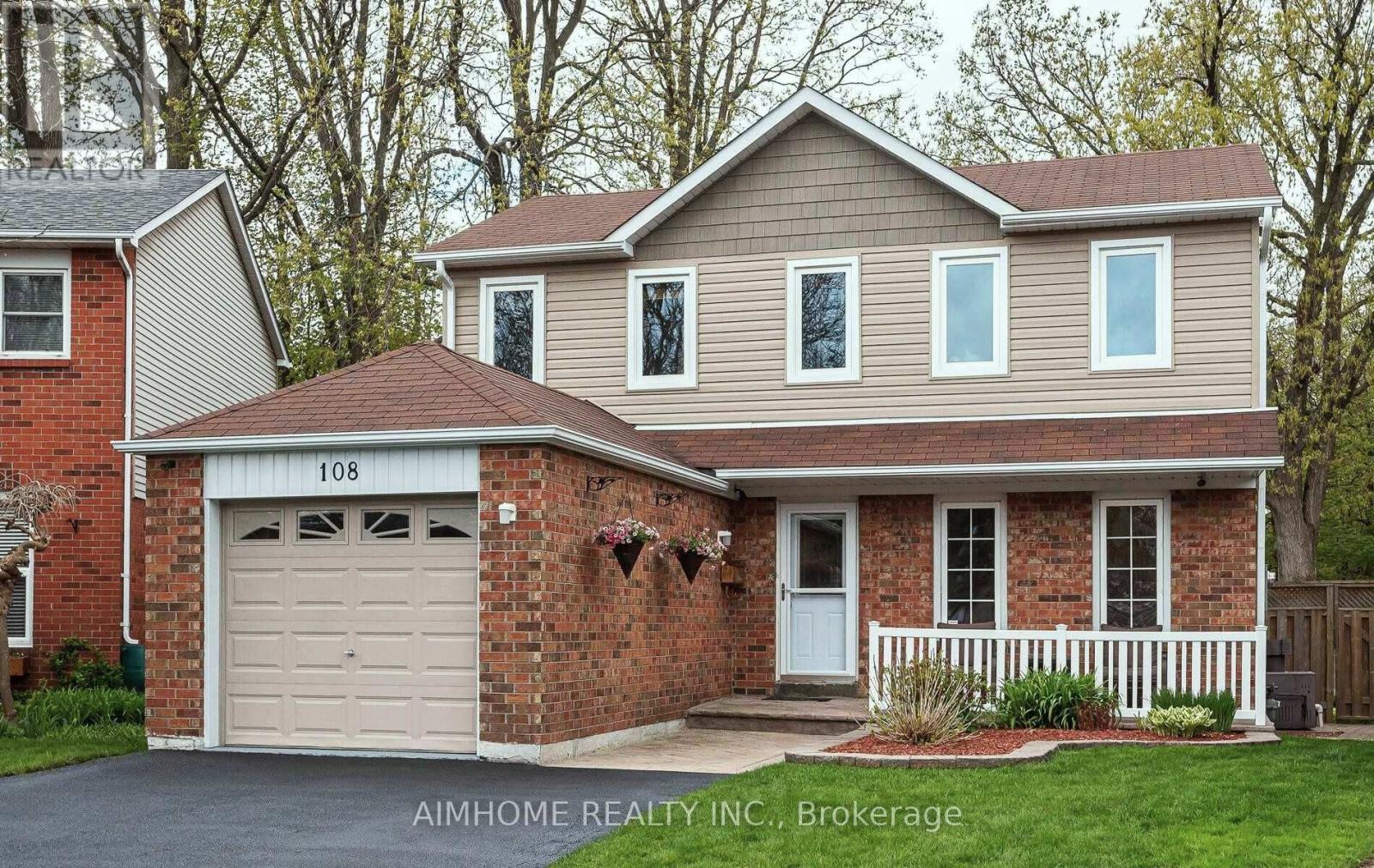 108 FLORIBUNDA CRESCENT - 2