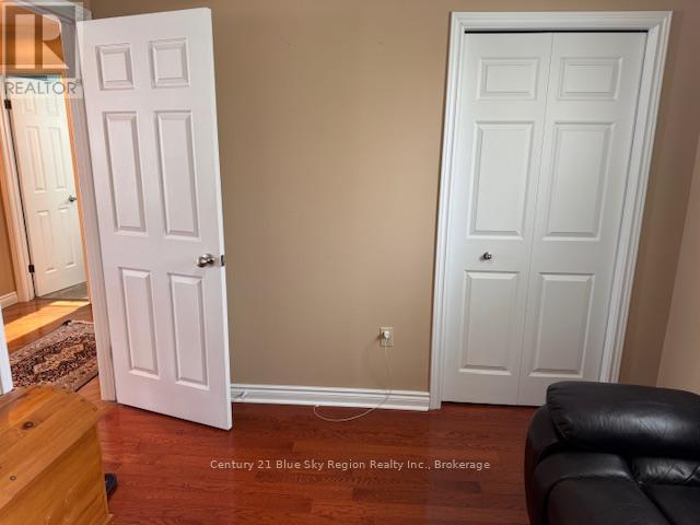 29 ROBINHOOD COURT - 22