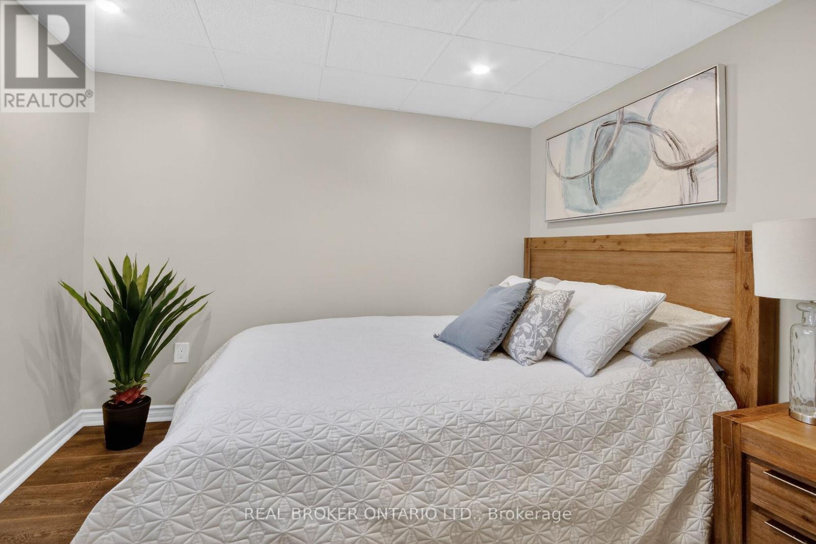 5626 OWEN STREET - 27