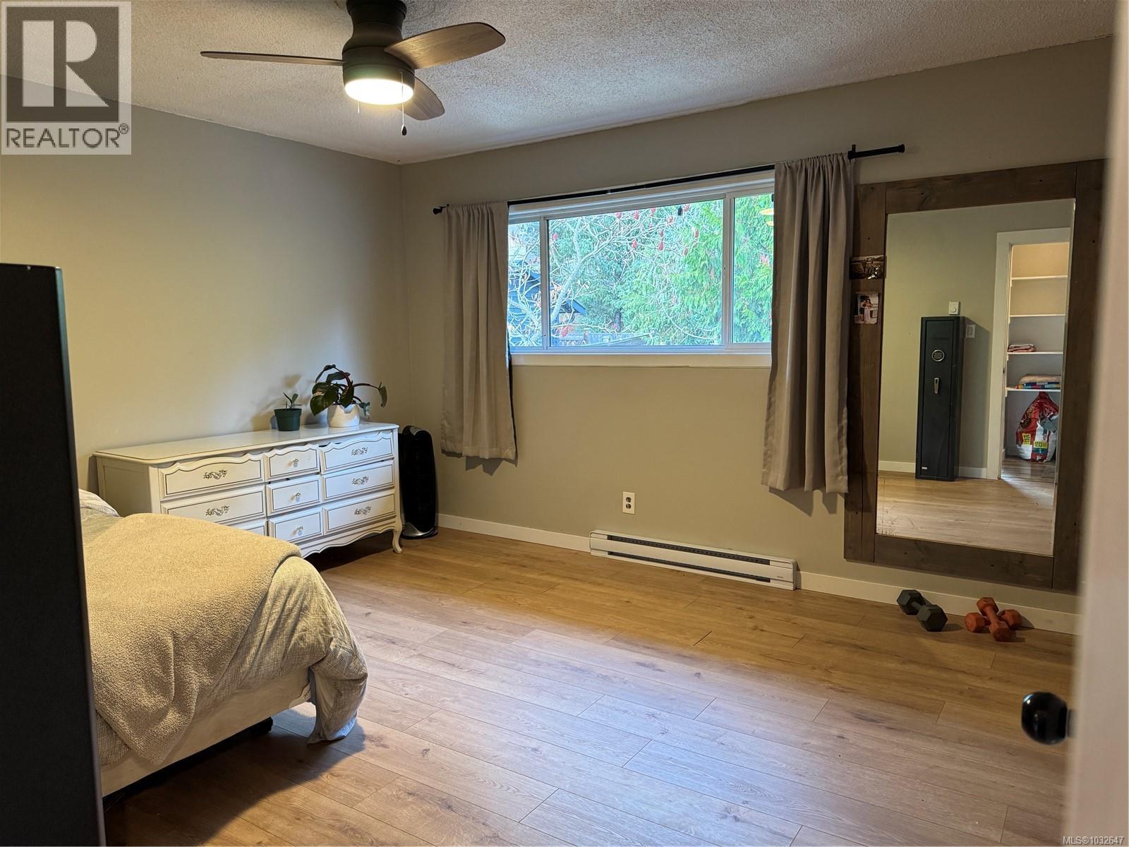 413 Cedar Cres - 12