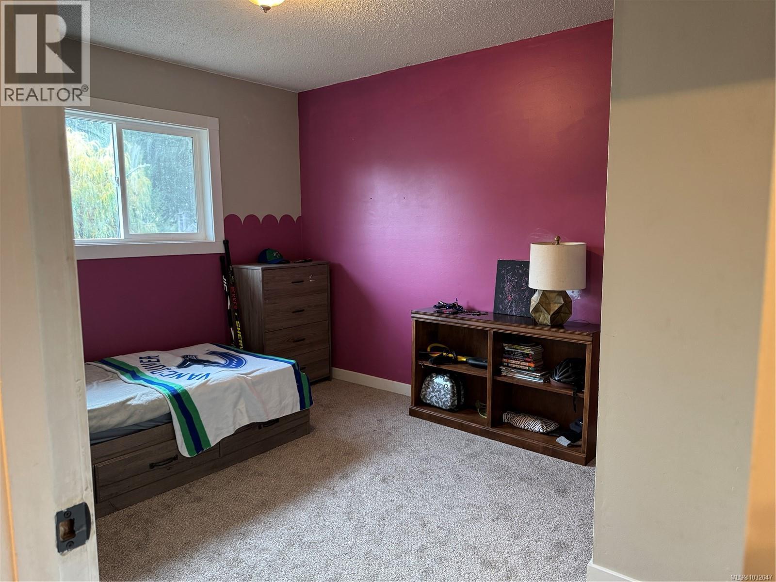 413 Cedar Cres - 14