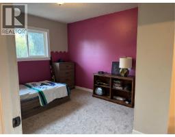 413 Cedar Cres, Gold River, BC V0P1G0 Photo 14