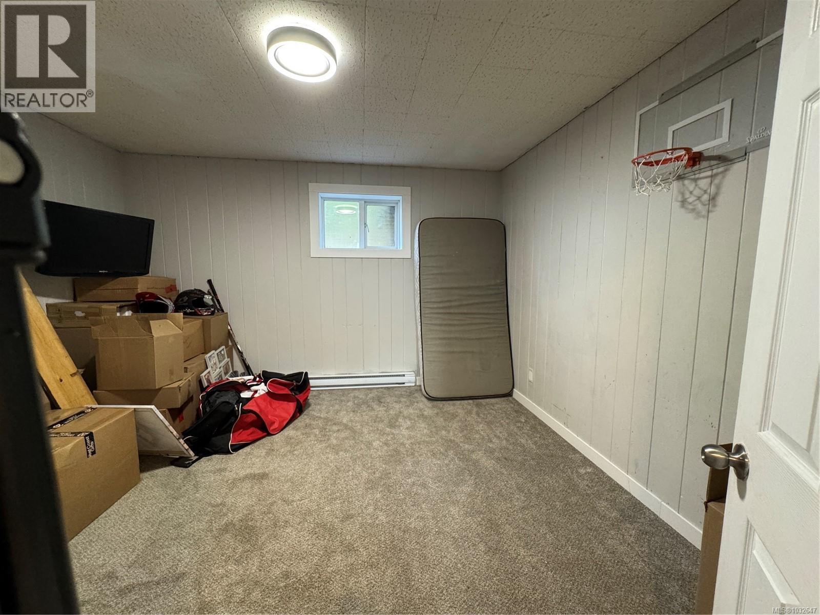 413 Cedar Cres - 19
