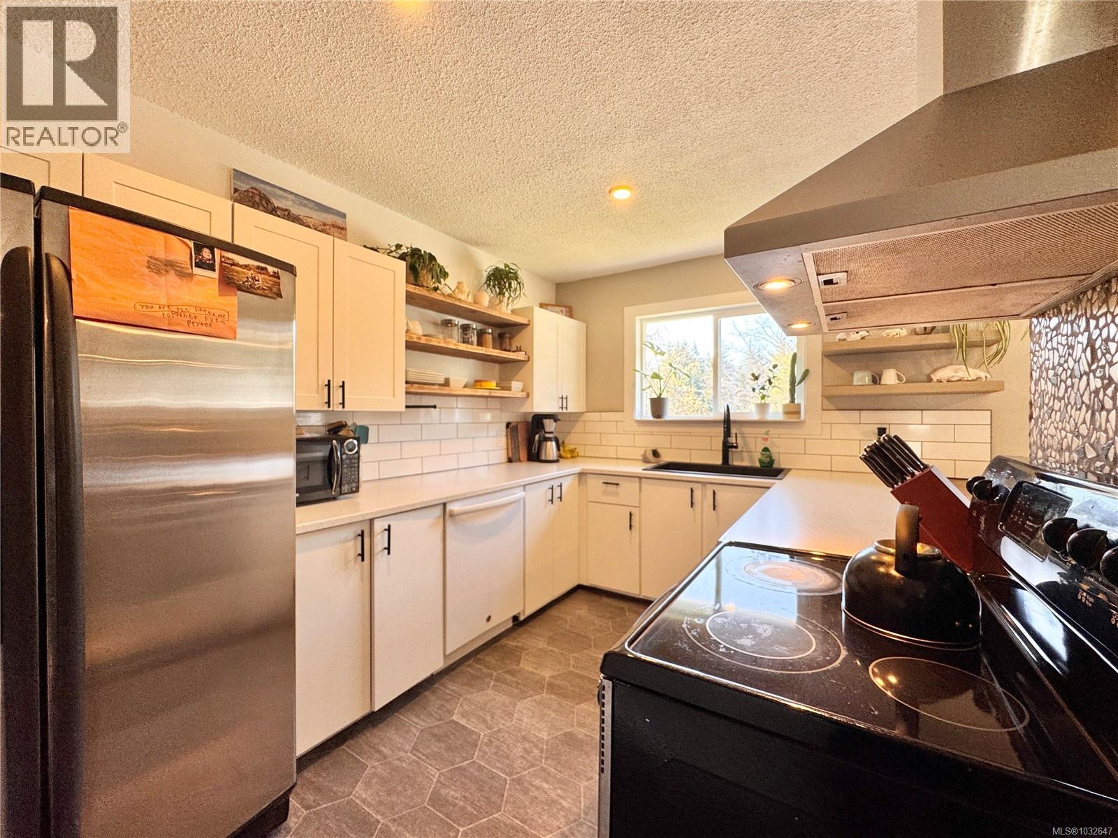 413 Cedar Cres, Gold River