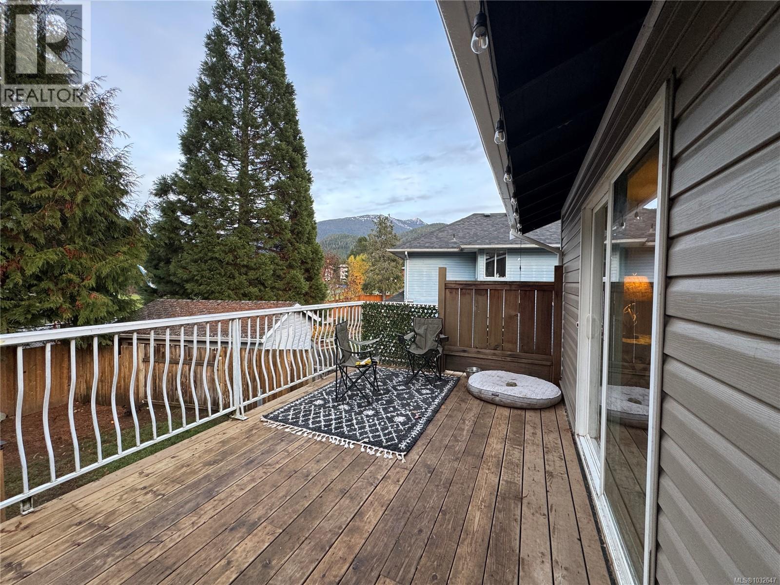 413 Cedar Cres, Gold River