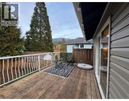 413 Cedar Cres, Gold River, BC V0P1G0 Photo 22