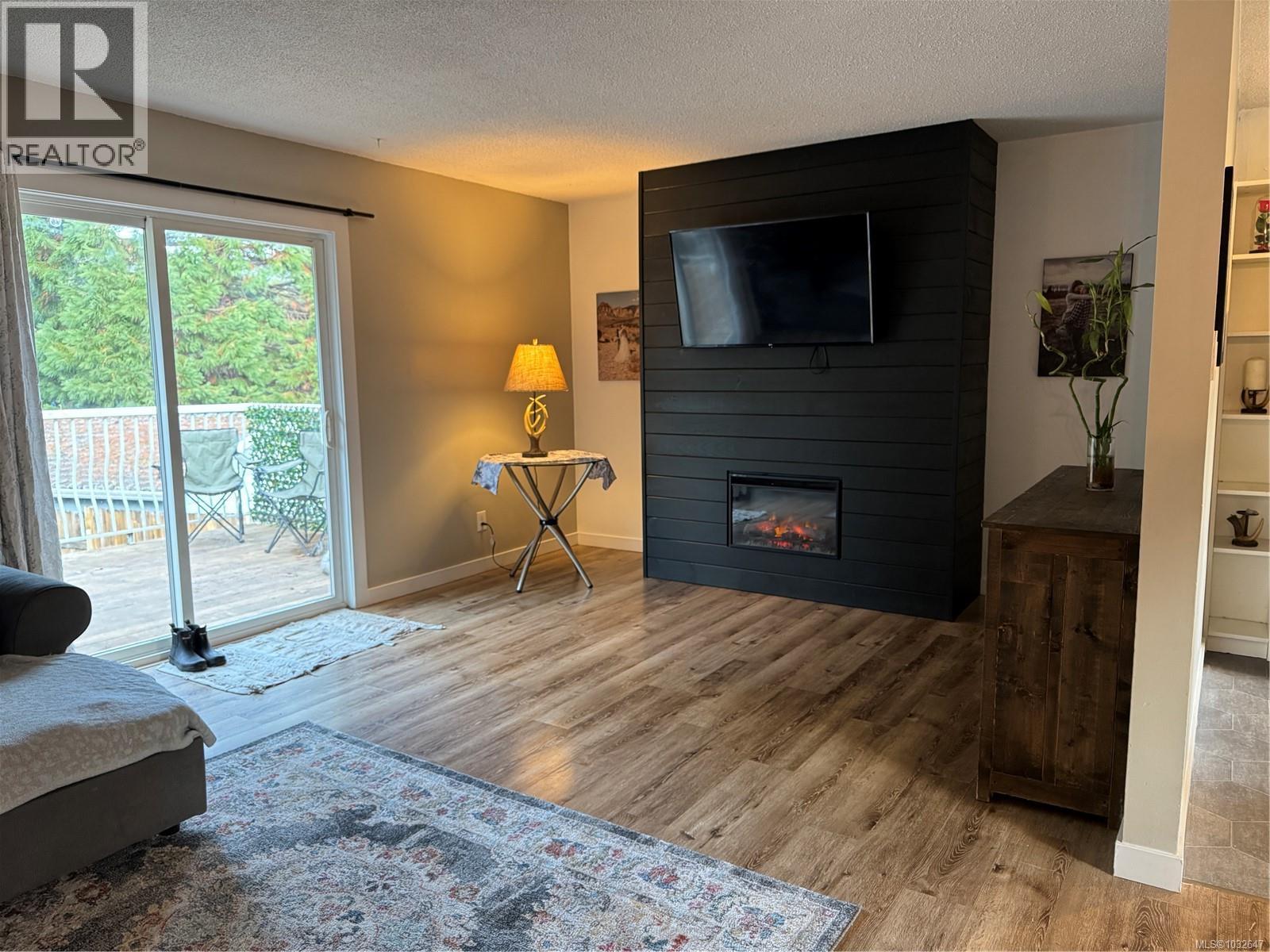413 Cedar Cres - 9