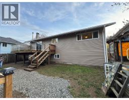 413 Cedar Cres, Gold River, BC V0P1G0 Photo 23