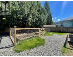413 Cedar Cres, Gold River, BC V0P1G0 Photo 24