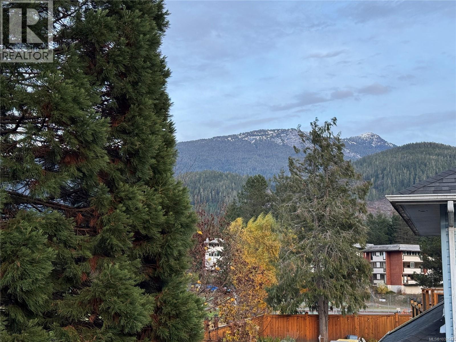413 Cedar Cres, Gold River