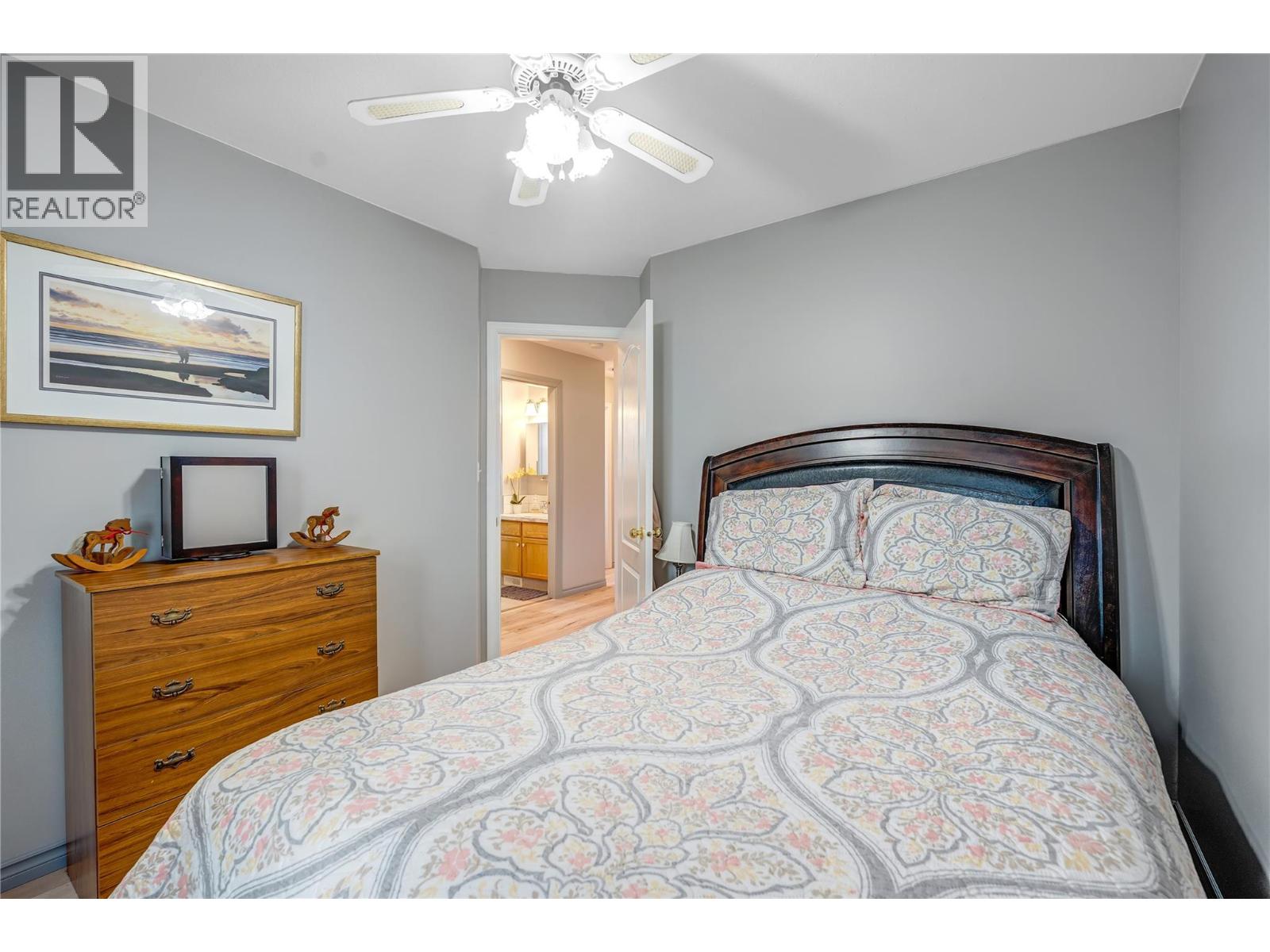 #158 3153 Paris Street - 16