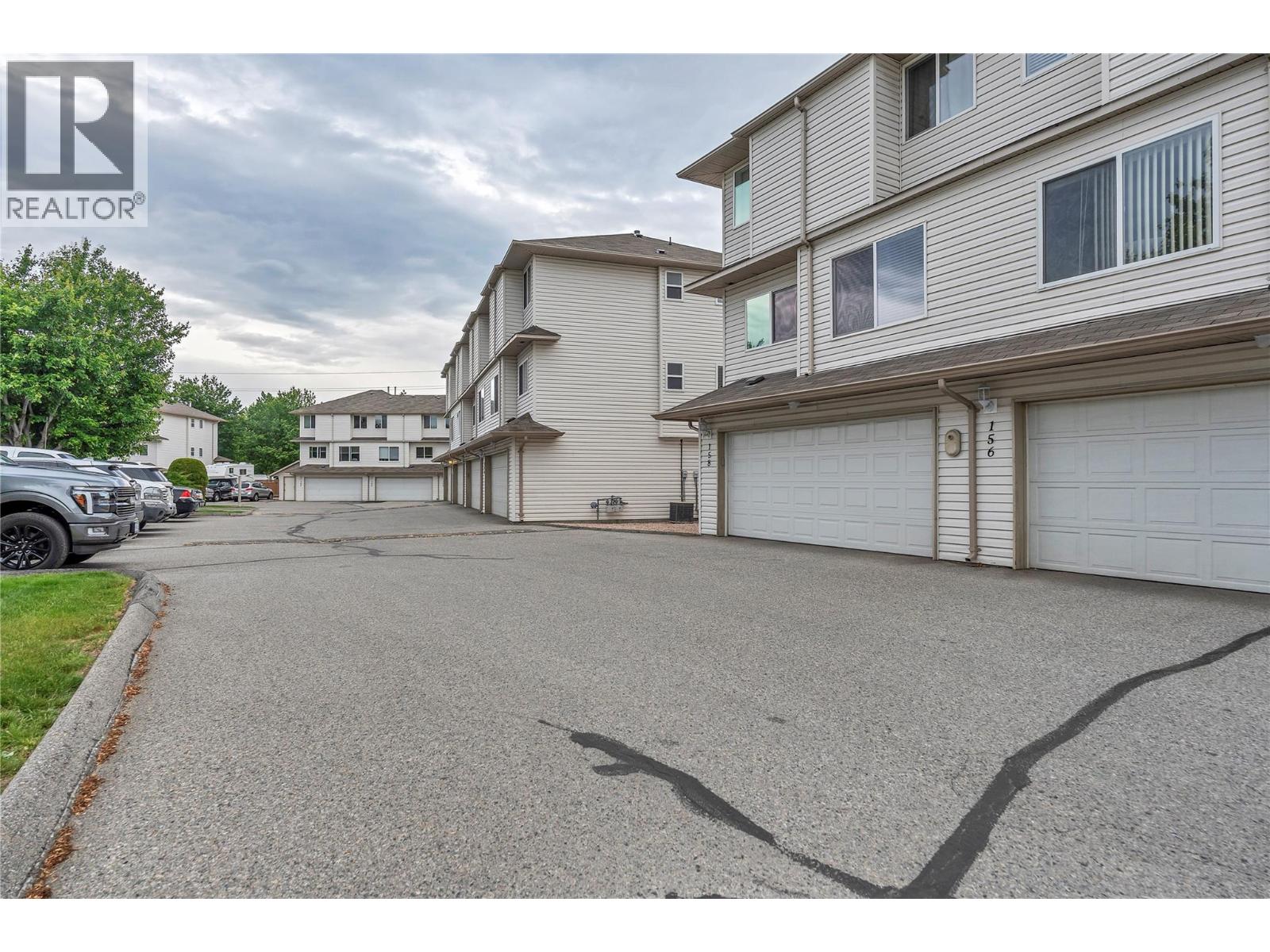 #158 3153 Paris Street - 31