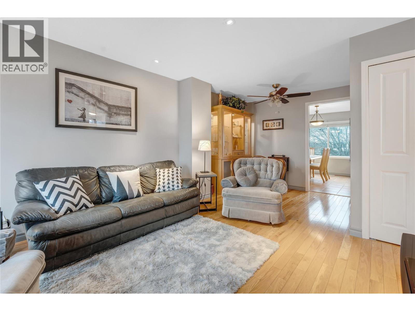 #158 3153 Paris Street - 11