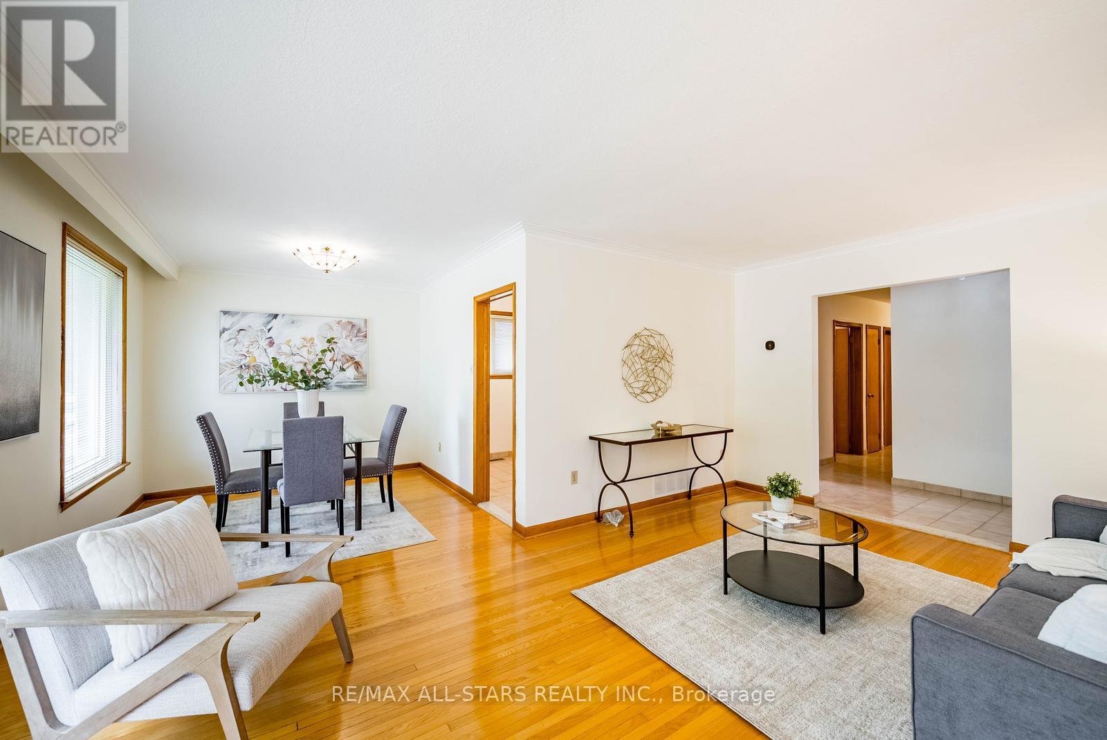 26 SUMMERGLADE DRIVE - 10