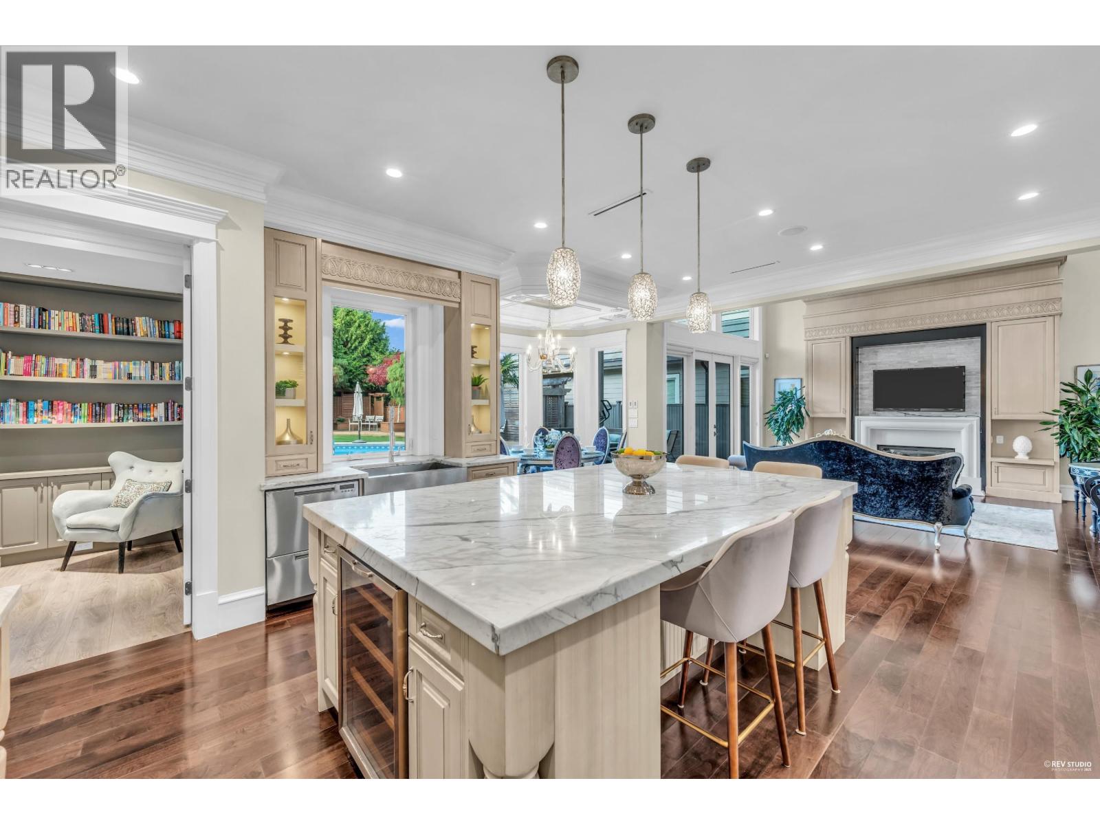 6851 MAYFLOWER Drive, Richmond