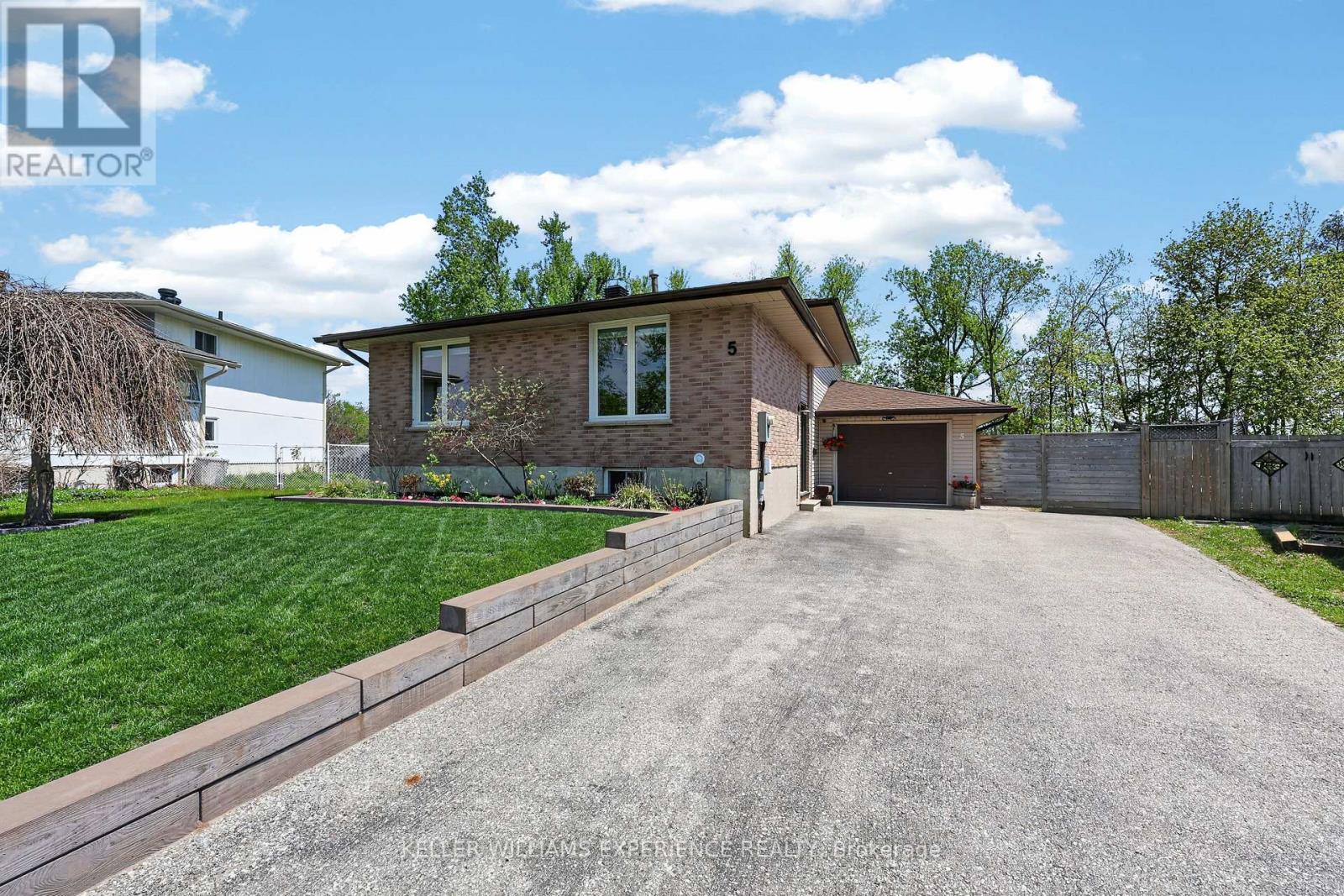 5 ATWOOD COURT - 33