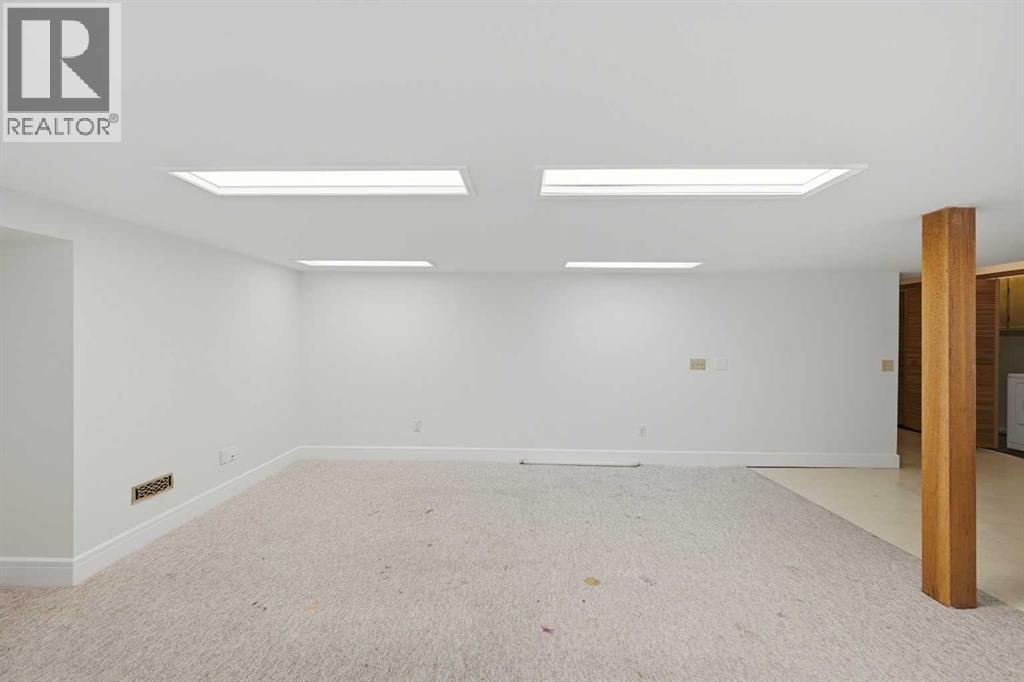 92 Whitlock Close NE - 34