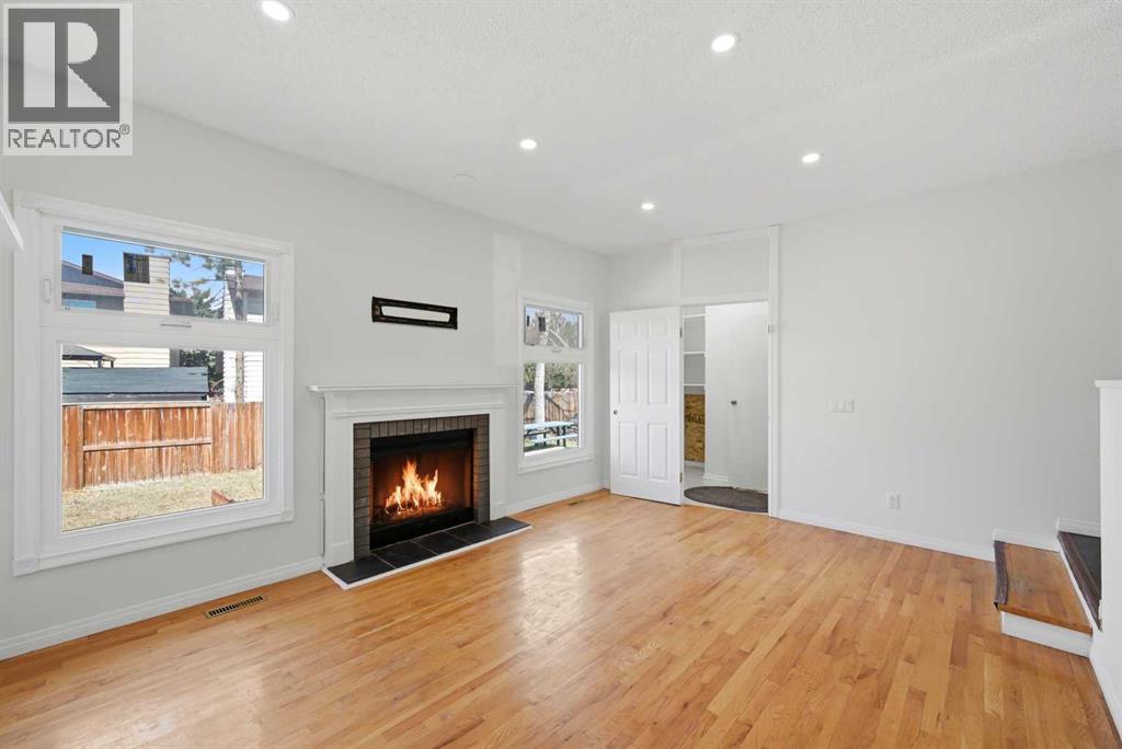 92 Whitlock Close NE - 19