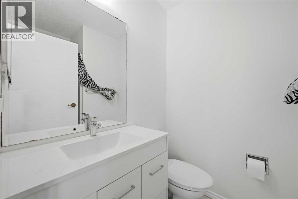 92 Whitlock Close NE - 24