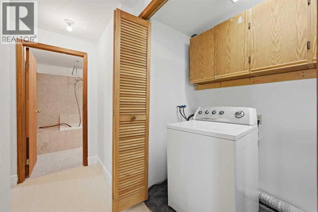 92 Whitlock Close NE - 43