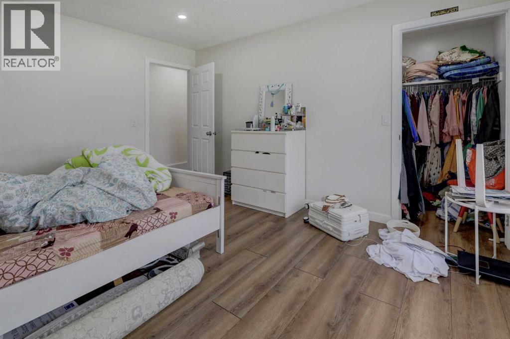 3403 42 Street NE - 13