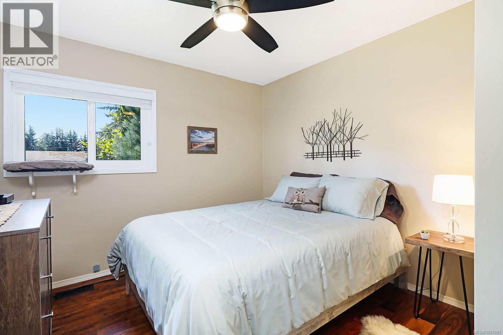1922 Richardson Ave, Comox