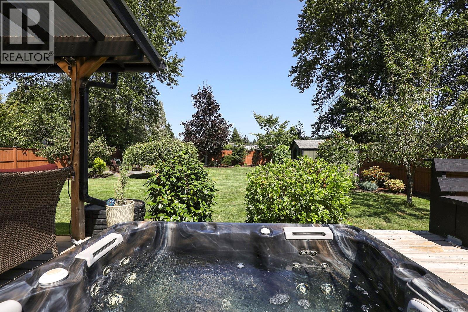 1922 Richardson Ave, Comox