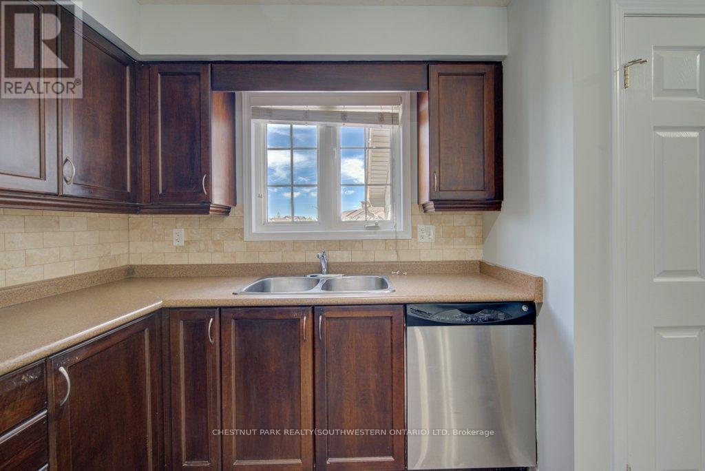 #15C 240 WESTMEADOW DRIVE - 10