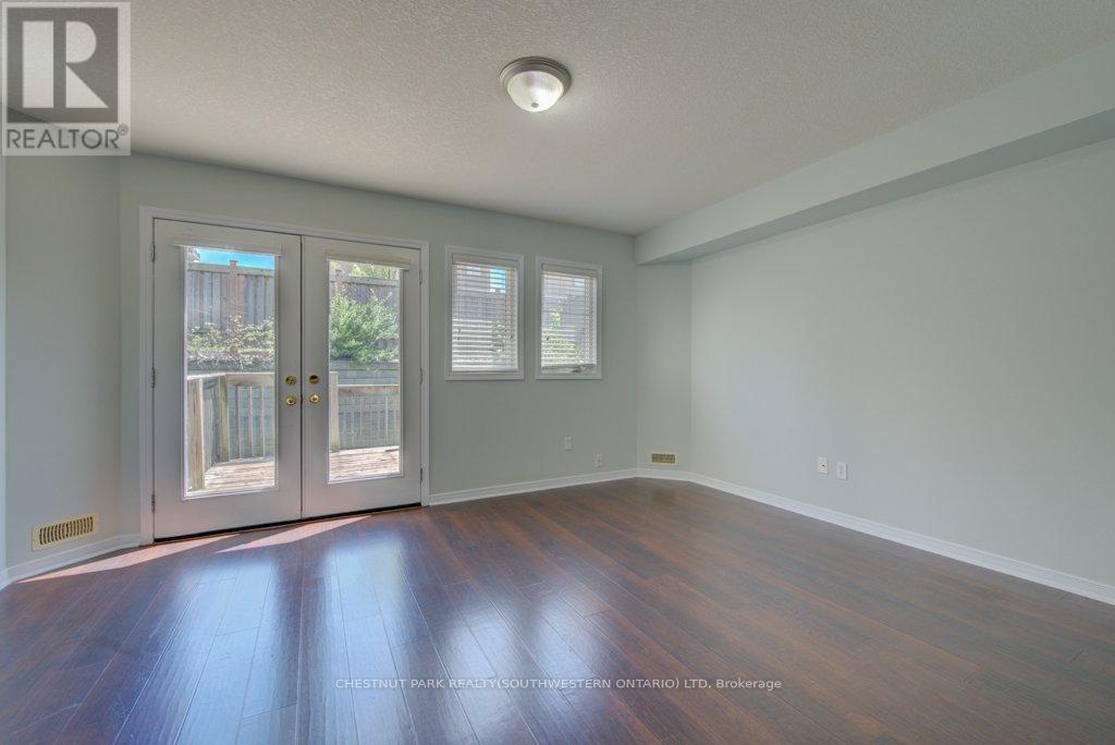 #15C 240 WESTMEADOW DRIVE - 16