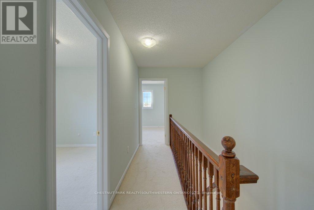 #15C 240 WESTMEADOW DRIVE - 21