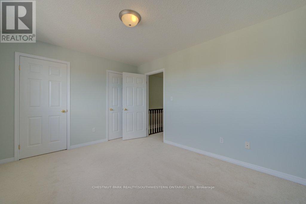 #15C 240 WESTMEADOW DRIVE - 27