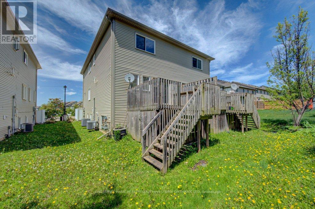 #15C 240 WESTMEADOW DRIVE - 31