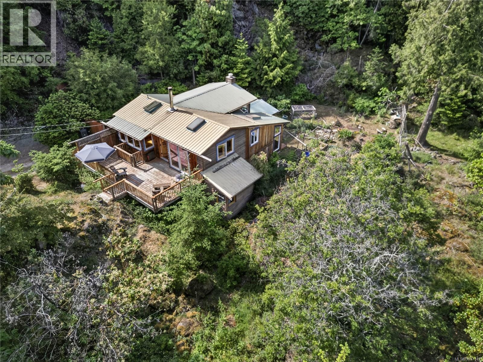1252 Isabella Point Rd - 1