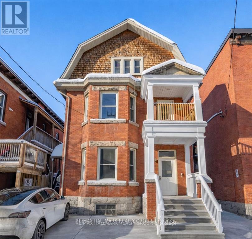 Beautiful Victorian 4 unit building & new porch!