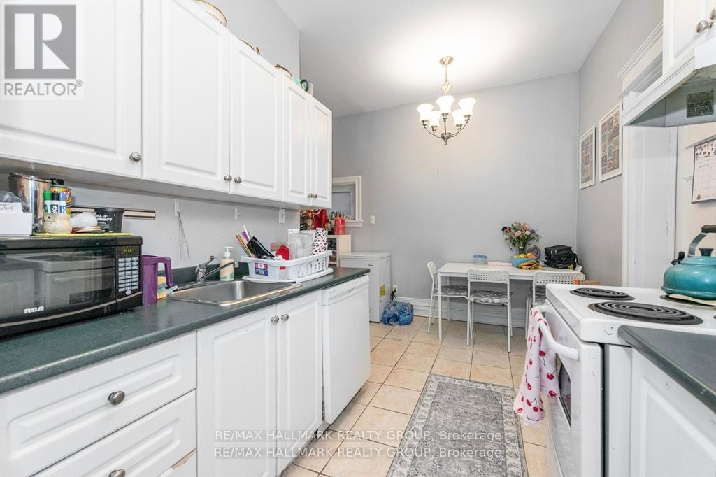121 OSGOODE STREET - 11