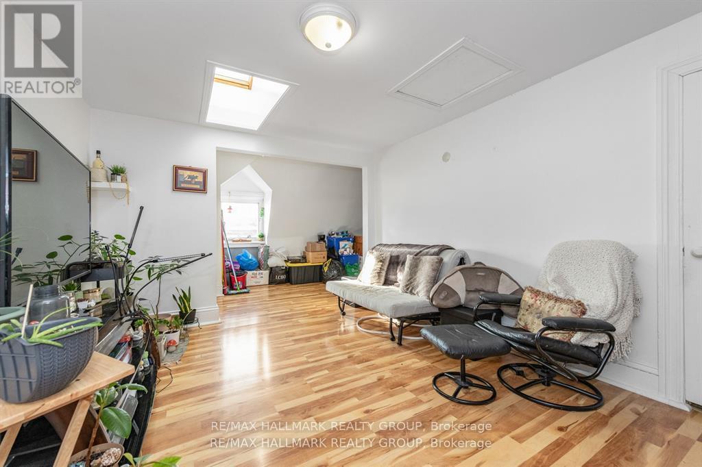 121 OSGOODE STREET - 35