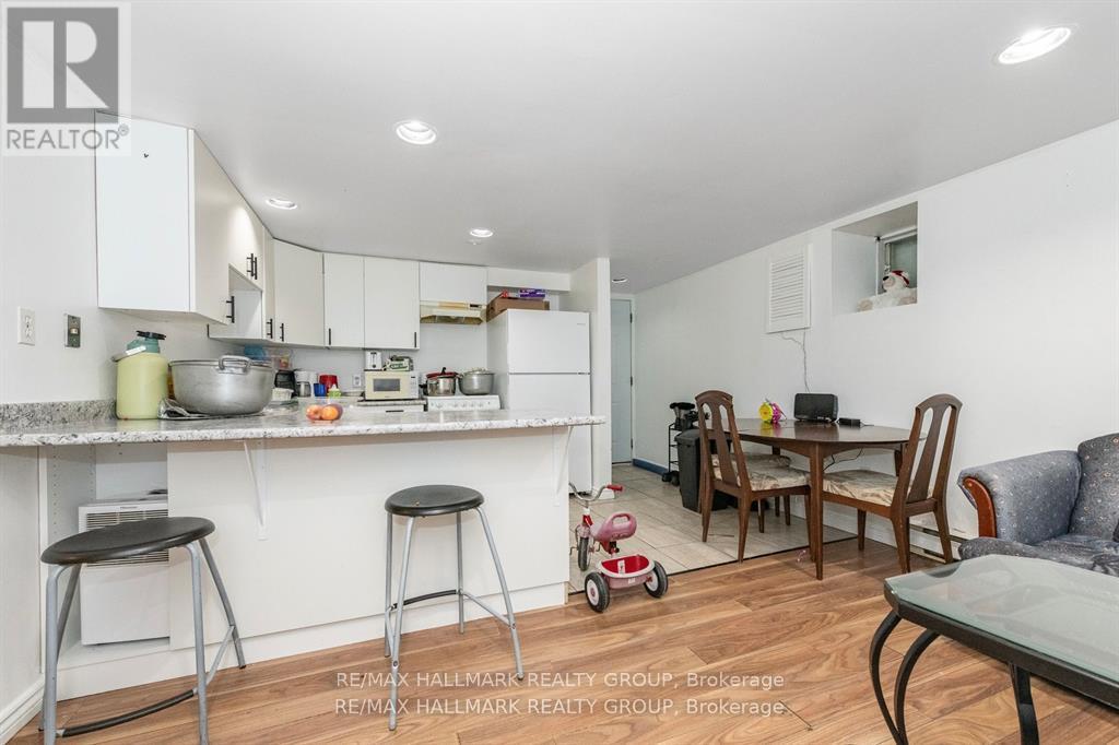 121 OSGOODE STREET - 44