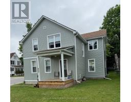 697 NIAGARA BOULEVARD