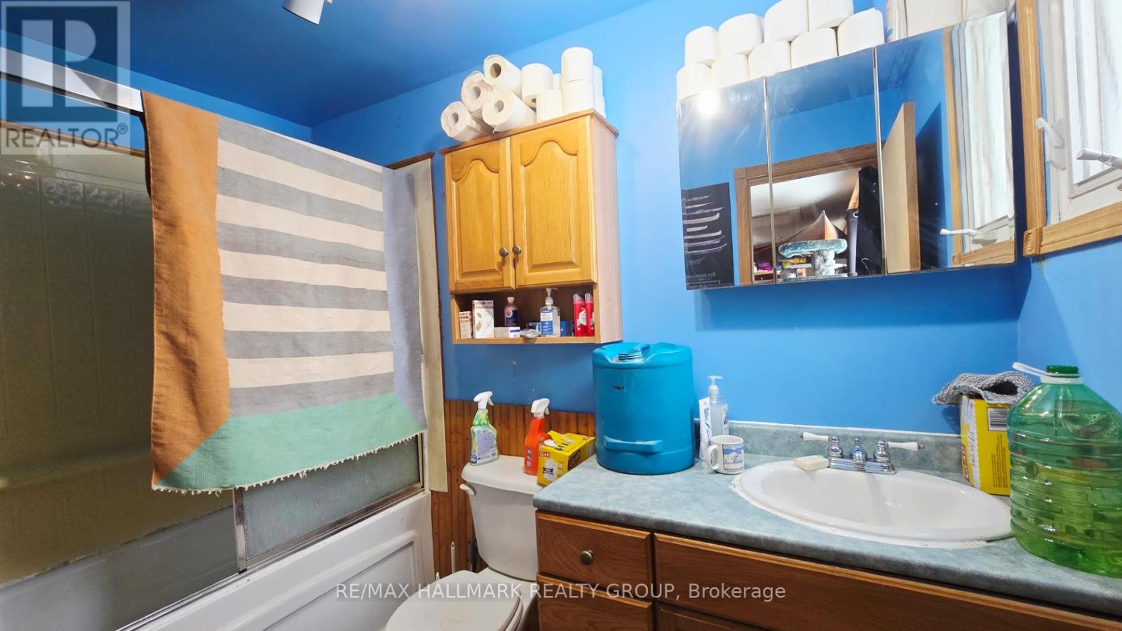 1236 BAYVIEW DRIVE - 25