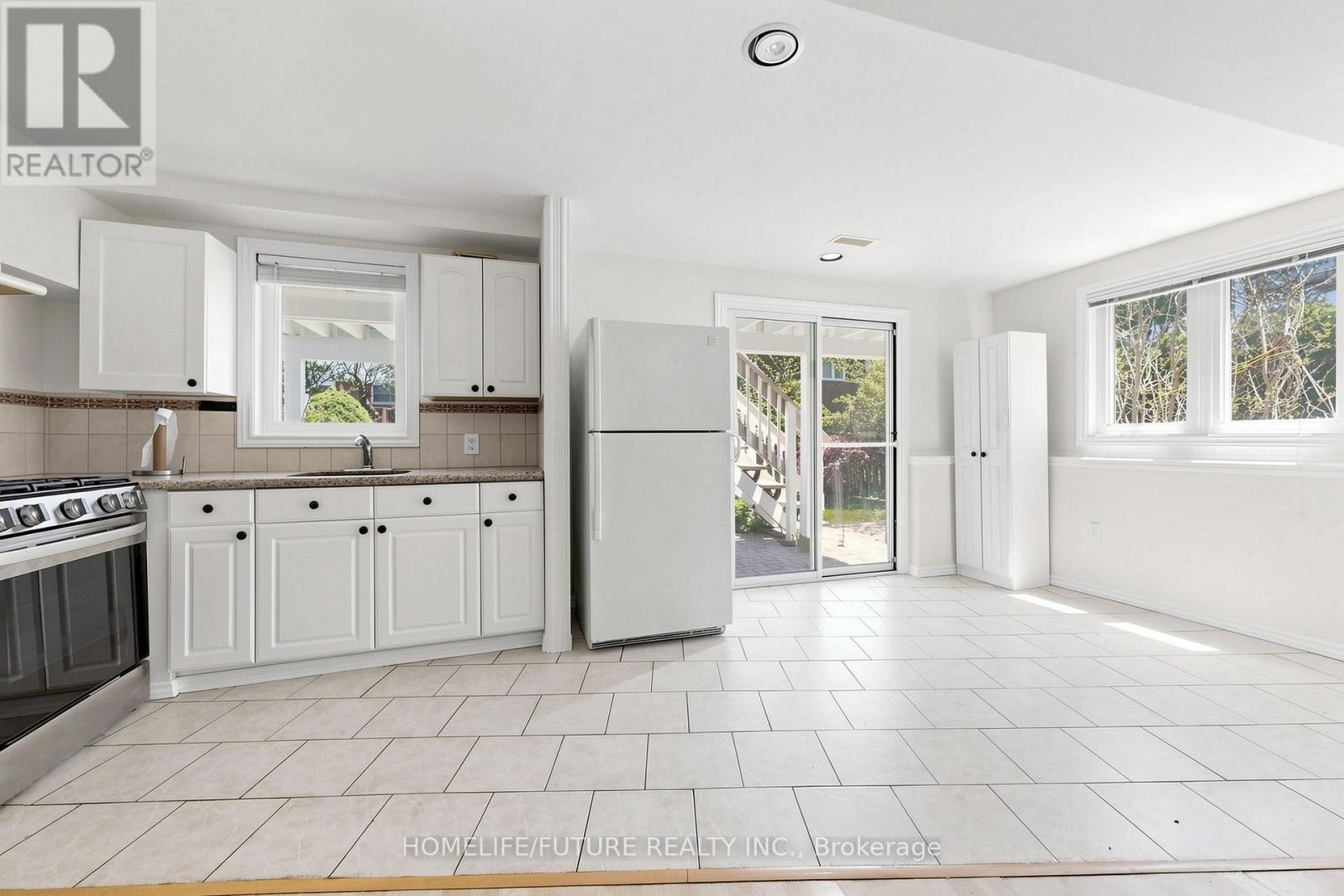 55 RIDGECREST DRIVE - 40