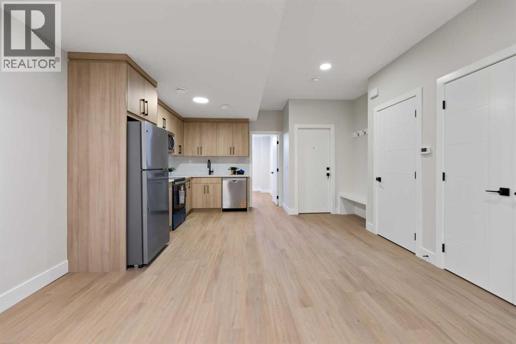 7929 47 Avenue NW - 42