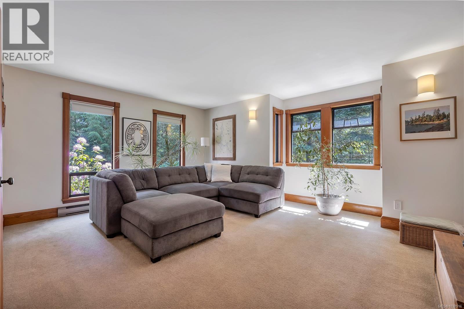 1925 Shasta Rd, Nanaimo