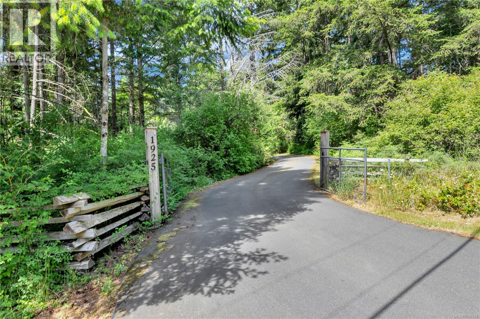 1925 Shasta Rd, Nanaimo