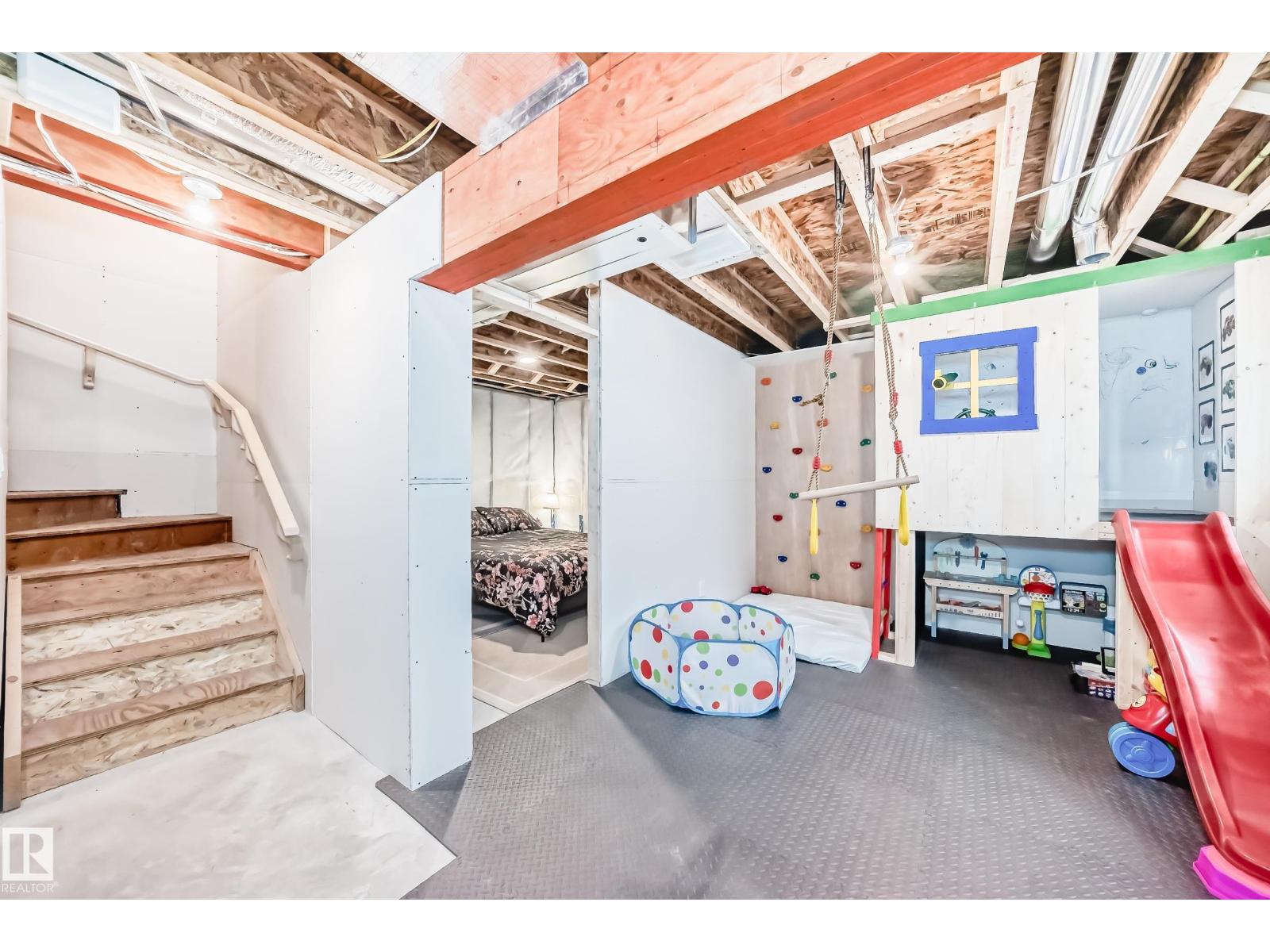 22566 99A AV NW - 21
