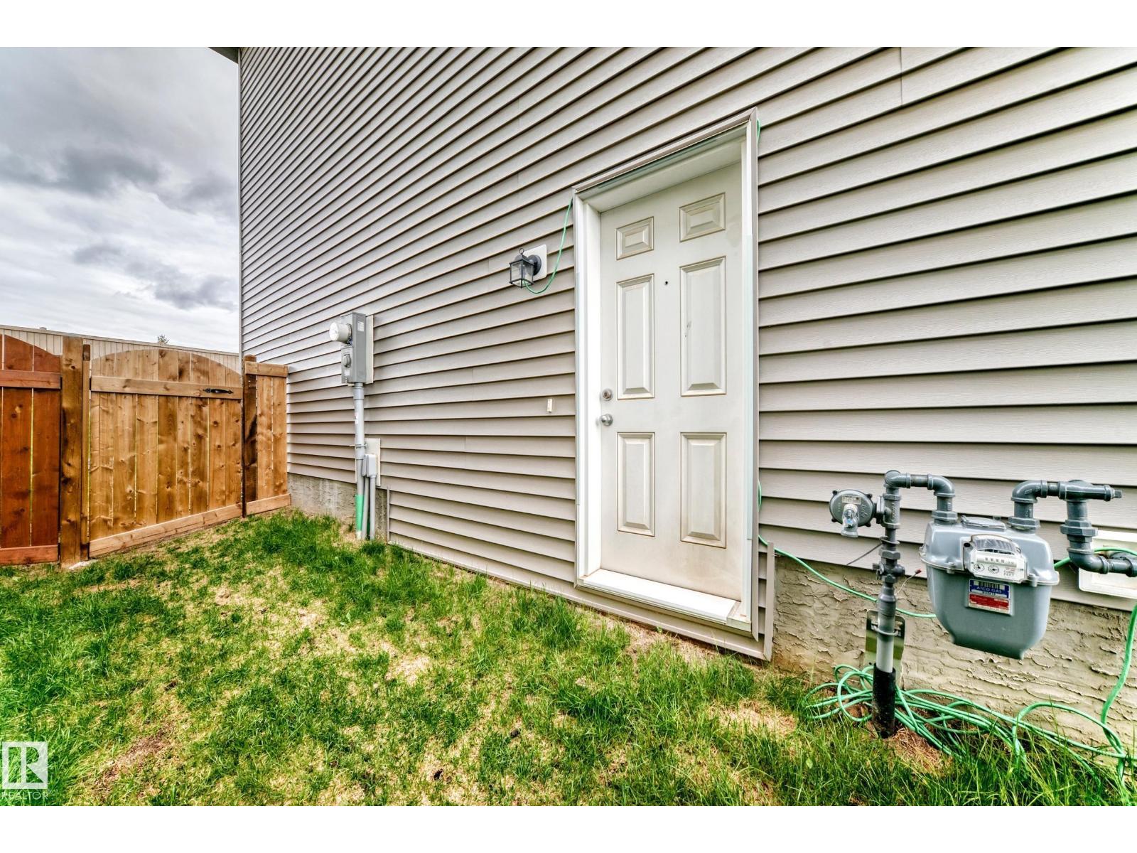22566 99A AV NW - 28