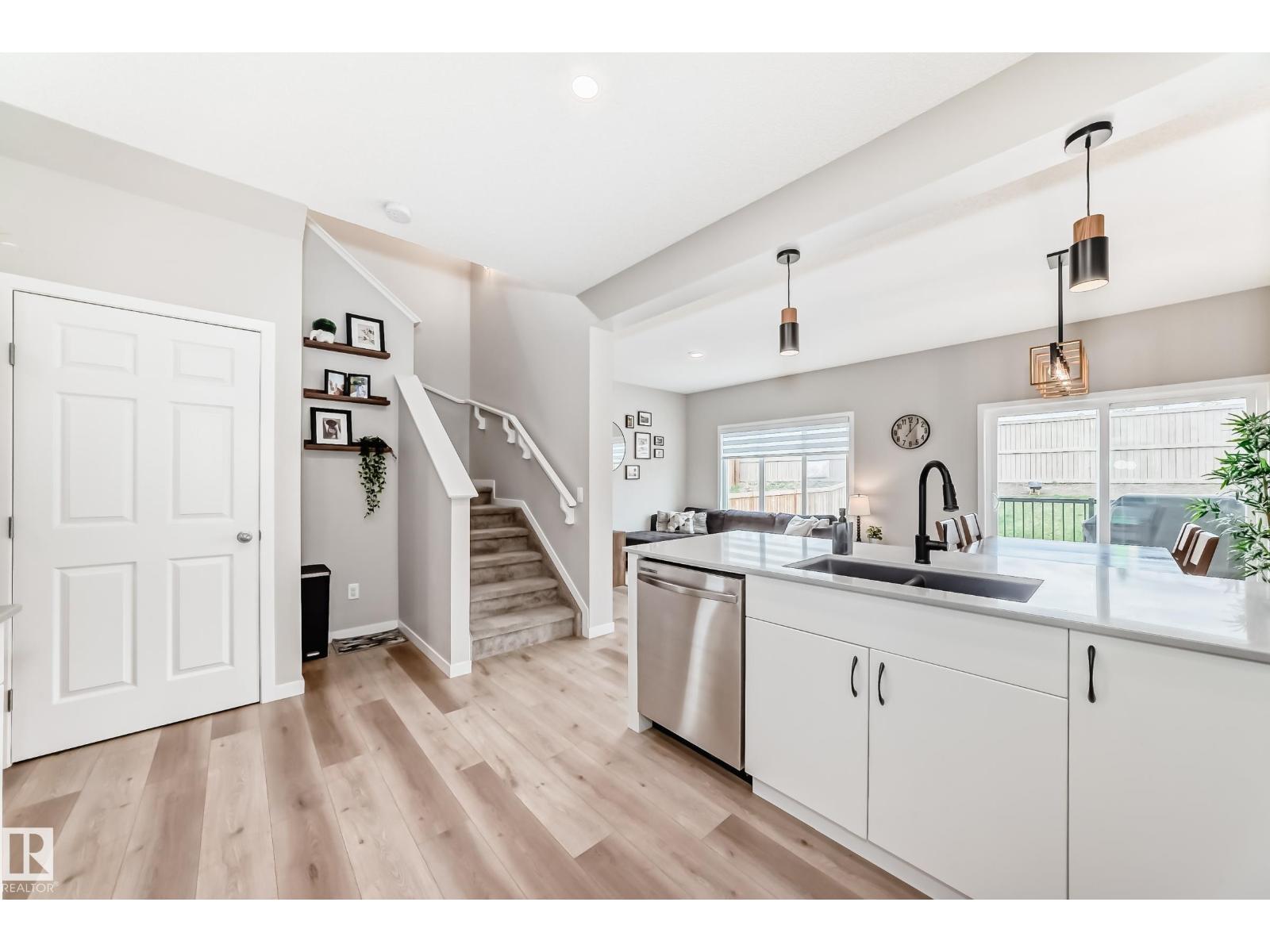 22566 99A AV NW - Image 3