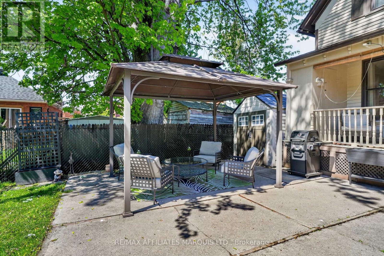 127 LAWRENCE AVENUE - 37