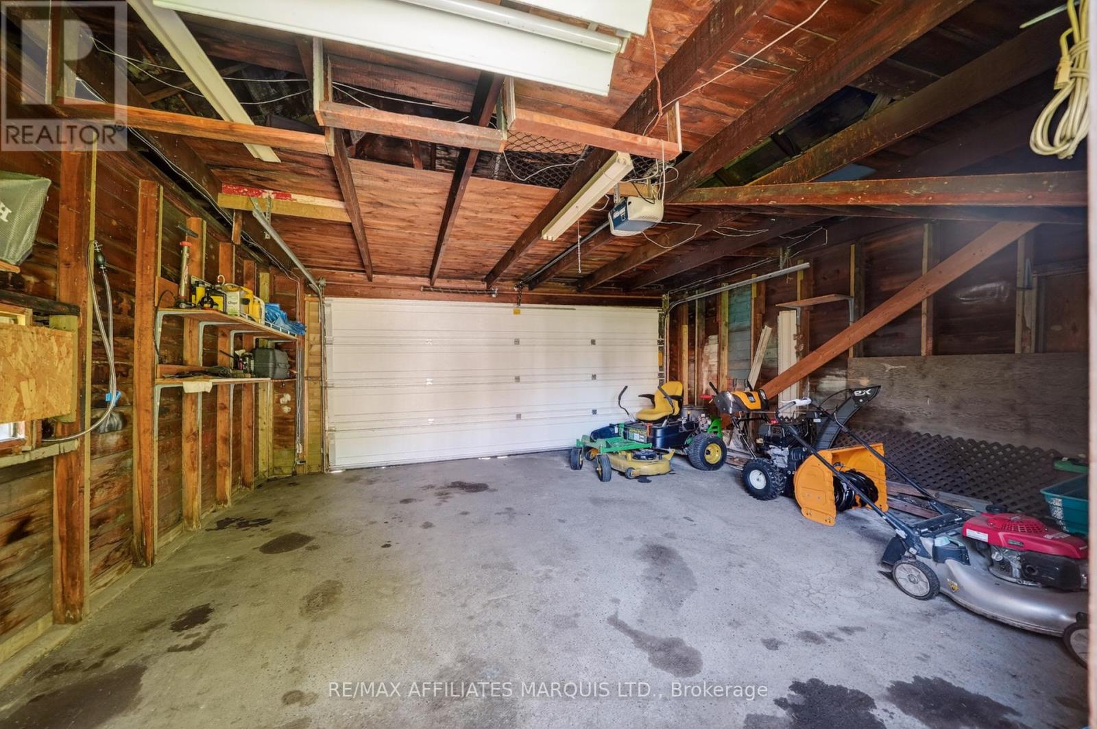 127 LAWRENCE AVENUE - 42