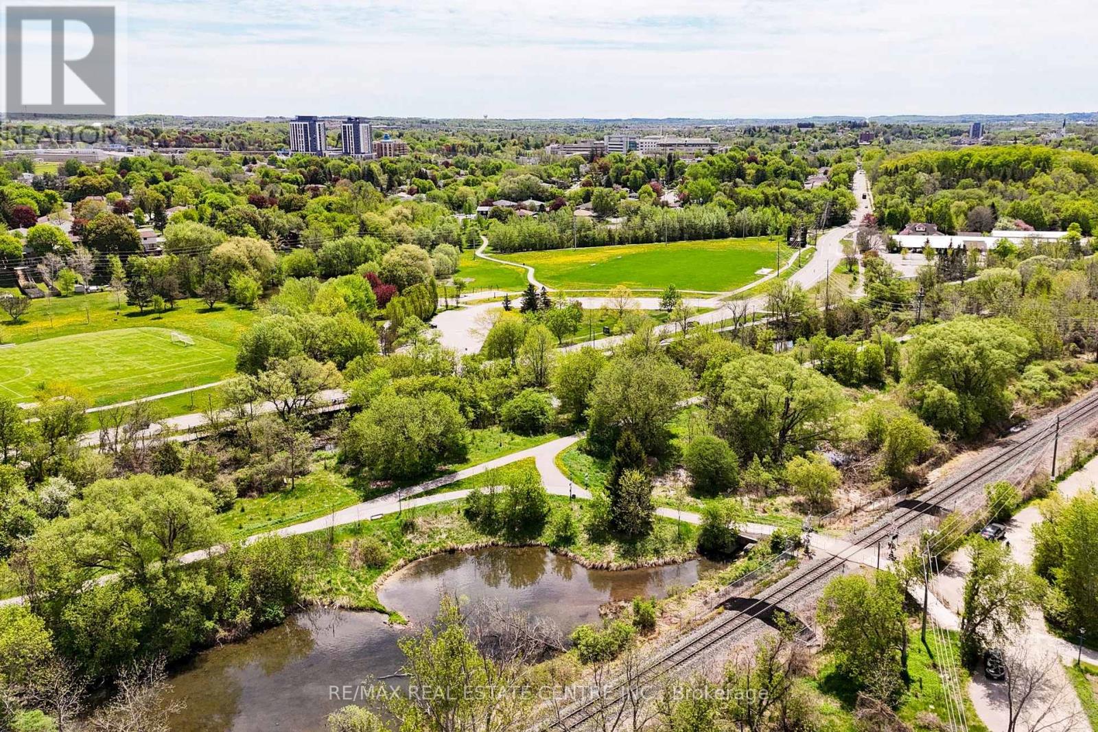 430 DOVER CRESCENT - 49